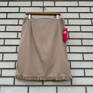 NWT Sunny Leigh Taupe Ruffle Hem Pencil Skirt Neutral Minimalist 10 Feminine